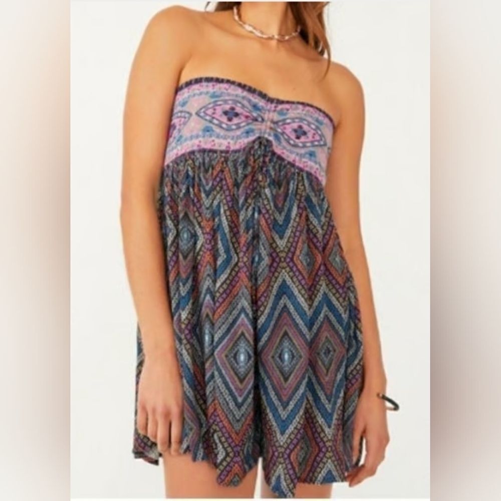 Free People Elowen Dark Floral Tube Romber, Large